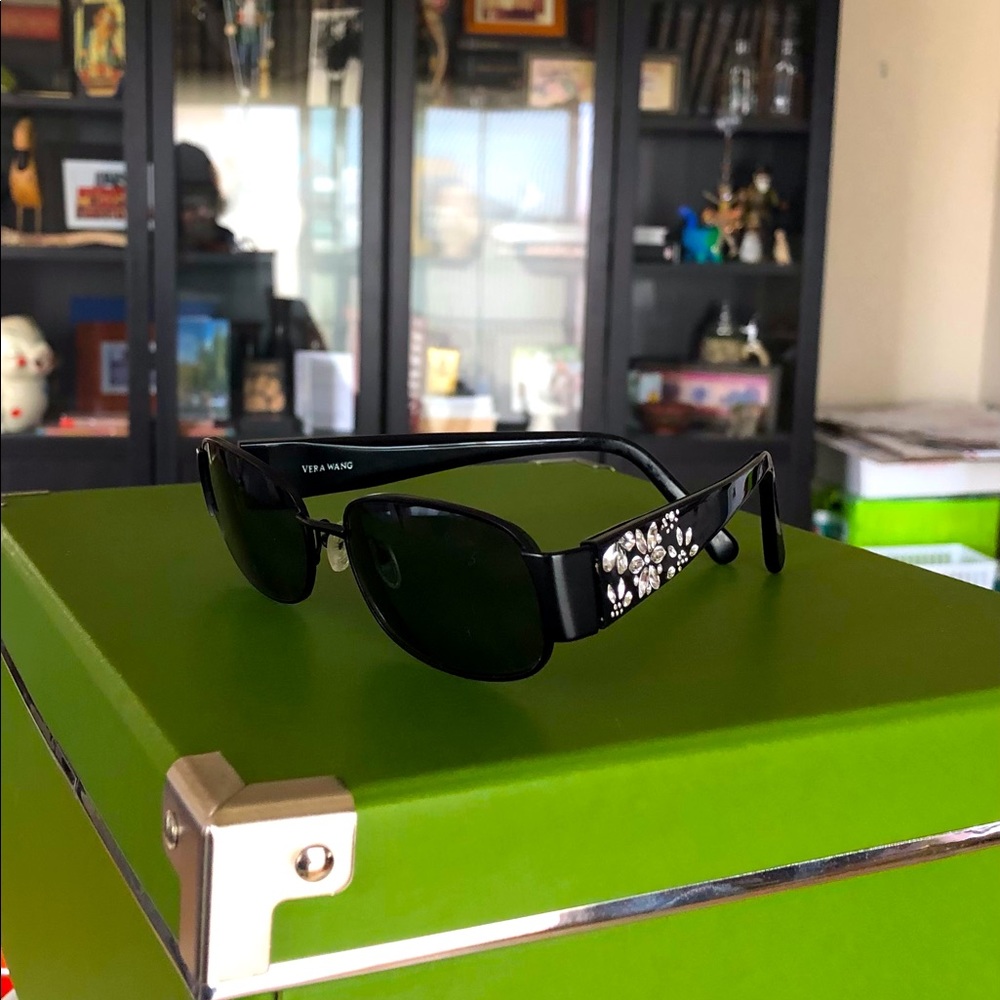 Vera Wang Dulcet BK sunglasses. Black